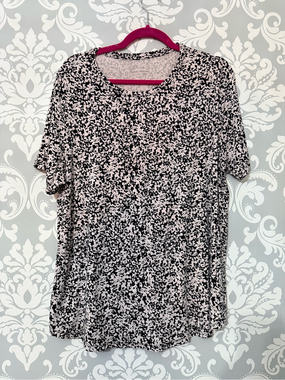 💫4/$25 • Addition Elle Black & White Printed Scoop Neck Women’s Top